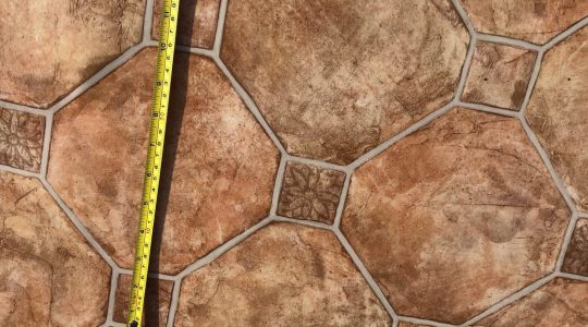 SOLIDO classic stone tile effect vinyl flooring