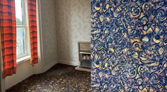 ABSTRACT SQUIGGLES USED VINTAGE CARPET